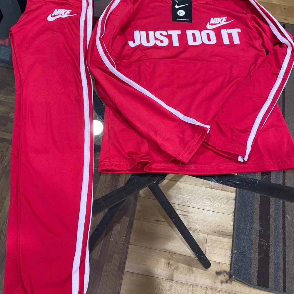 Nike leggings top and bottom
